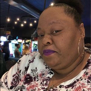 Meet your Posher, Kendra